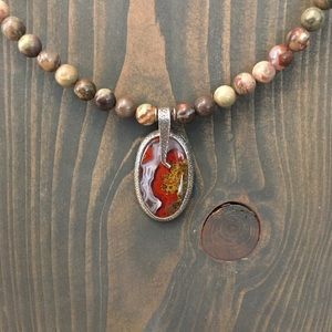 Handcrafted Seam Agate Necklace